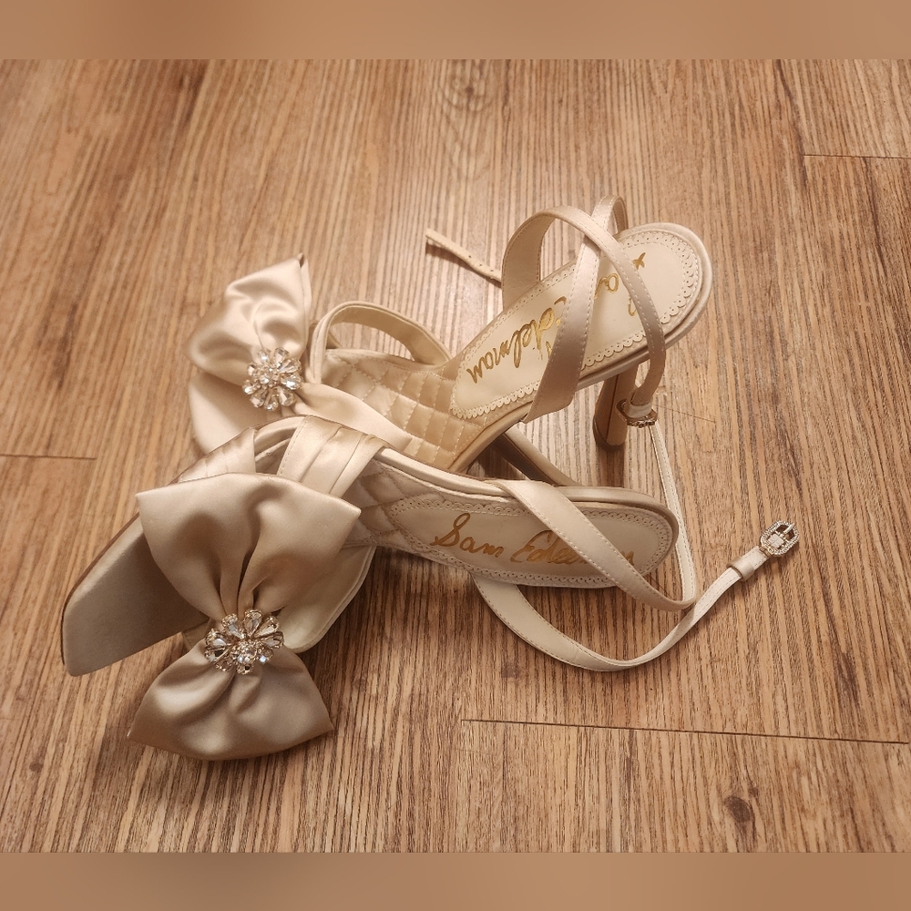 Size  9 Sam Edelman Cream Bow Heels - Picture 10 of 10